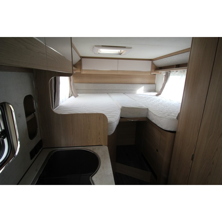 Camping-car profilé LMC Breezer V643G