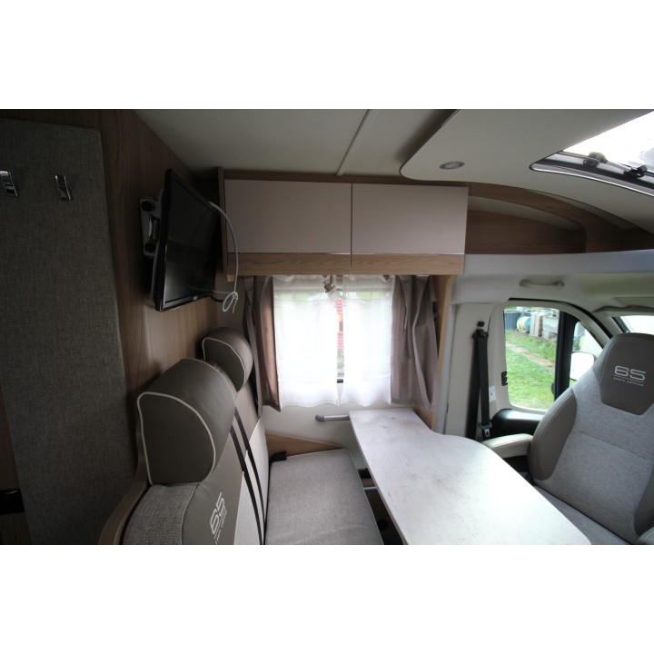 Camping-car profilé LMC Breezer V643G