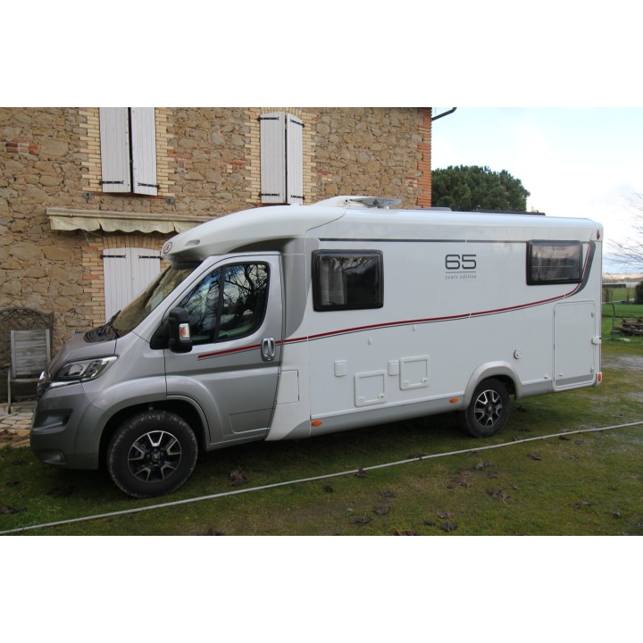Camping-car profilé LMC Breezer V643G
