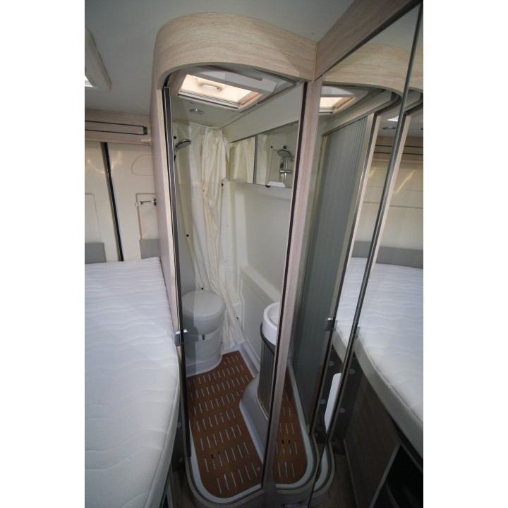 Fourgon van aménagé Rapido V62 d'occasion 2020 13500km état neuf