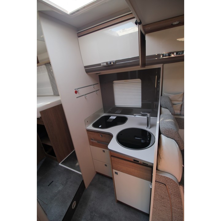 Camping-car profilé Dethleffs Trend d'occasion très bon état T7057EB