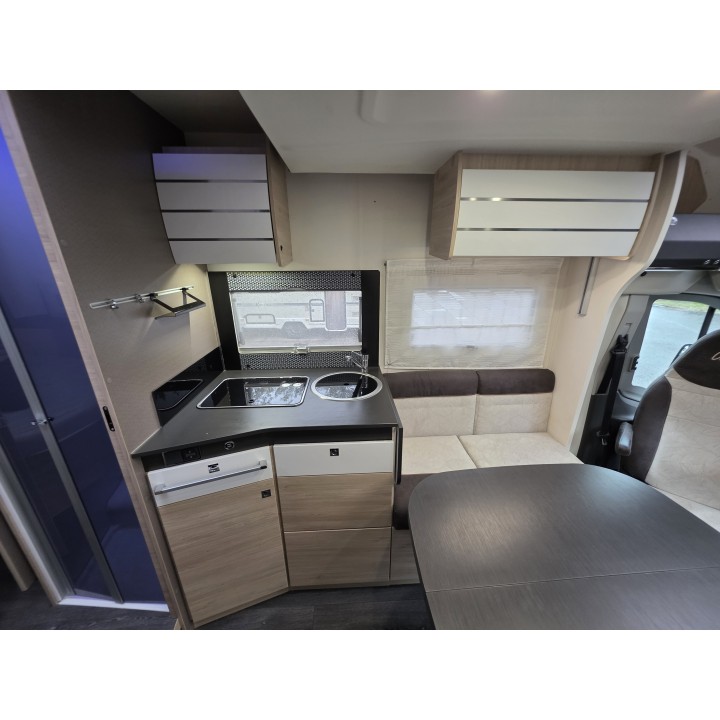 Camping-car profilé d'occasion Challenger 328 Graphite édition anniversary VIP 2021 27200km état neuf